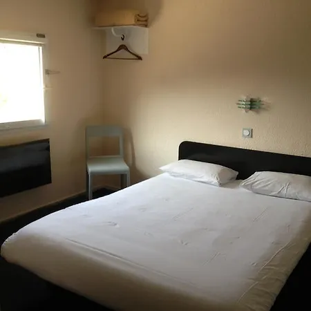 Hotel Les 4 Vallees 2*