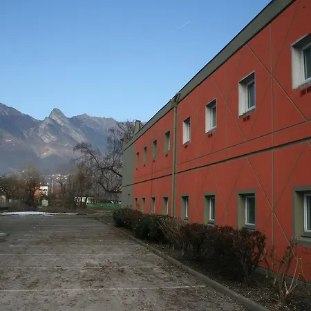 ホテル Les 4 Vallees アルベールヴィル