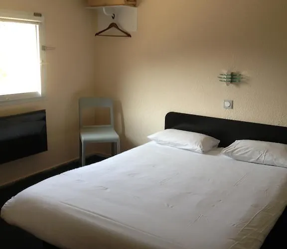 Hotel Les 4 Vallees 2*