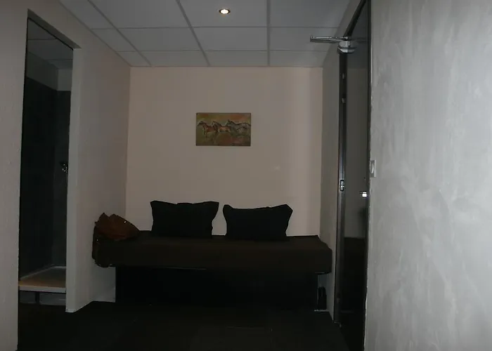 Hotel Les 4 Vallees 2*