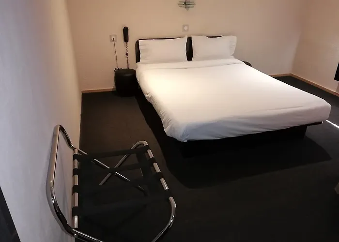 Les 4 Vallees Hotel 2*