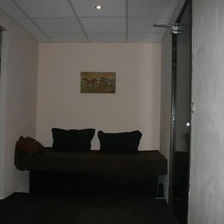 Отель Les 4 Vallees 2*