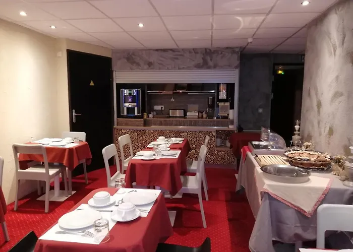 Les 4 Vallees 酒店 阿尔贝维尔
